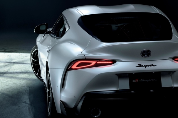 スープラ ネッツトヨタ甲斐株式会社