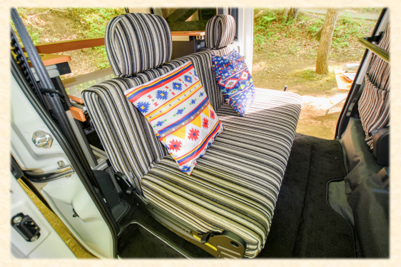 後席専用シート（REVOシート）