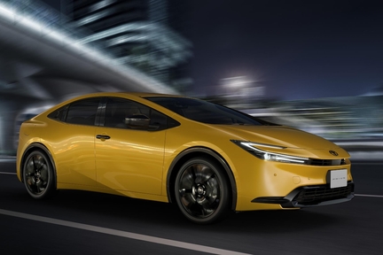特別仕様車 G プラグインハイブリッド車 “Night Shade”（ベース車両はG プラグインハイブリッド車）