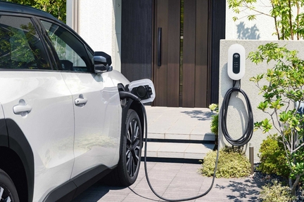 トヨタ6kW充電器　使用イメージ　※使用イメージはZ（4WD）