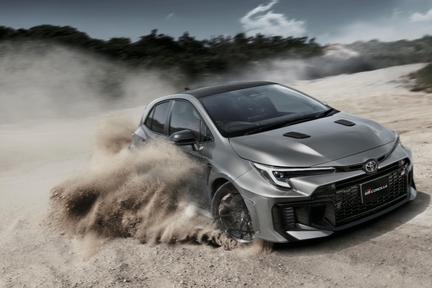 RZ［GR-DAT（8AT・4WD）］